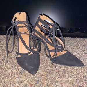 Size 8 black heels